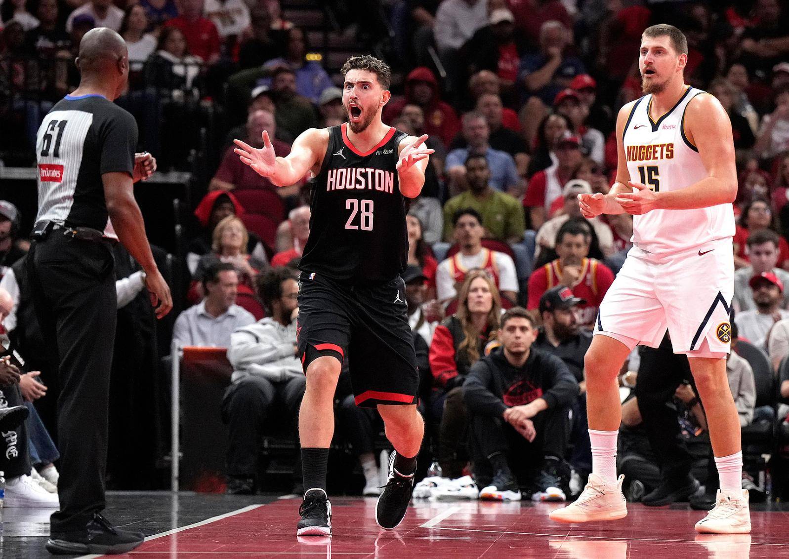 火箭翻盘爵士,约基奇关键制胜 火箭翻盘爵士,约基奇关键制胜