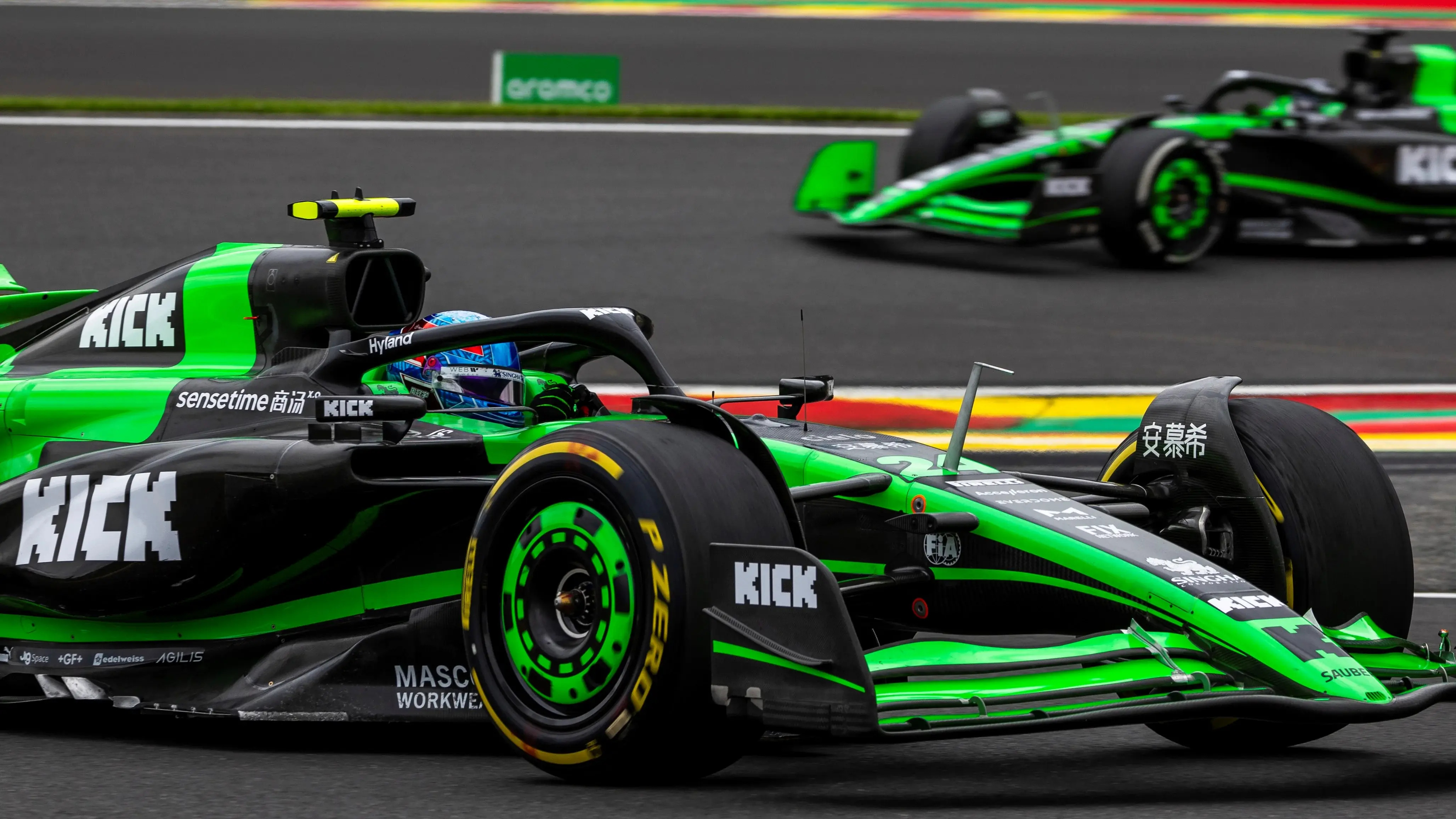 索伯车队碾压梅赛德斯,皮亚斯特里惊艳四座 索伯车队碾压梅赛德斯,皮亚斯特里惊艳四座