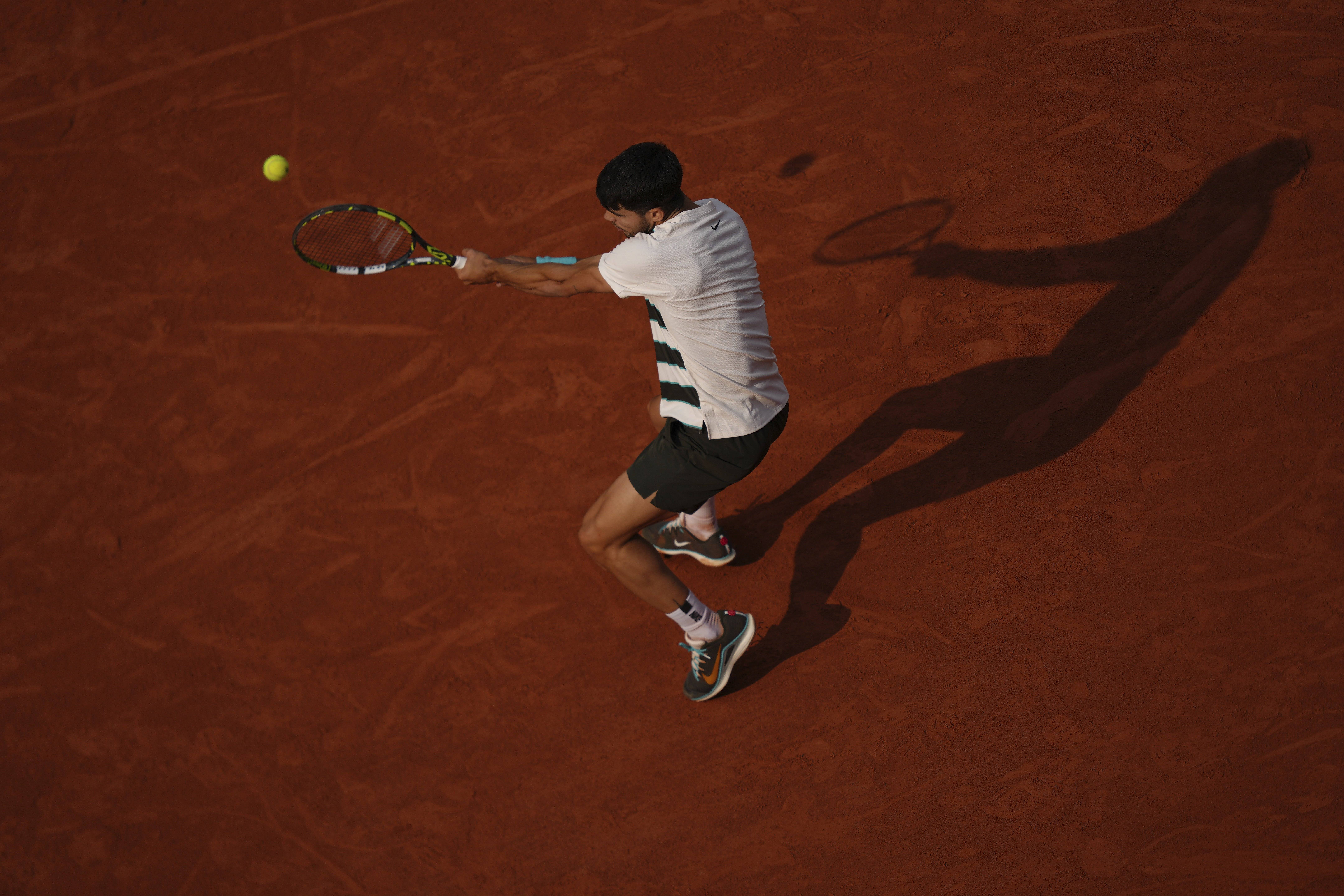 法网绝杀年终总决赛，阿尔卡拉斯关键制胜