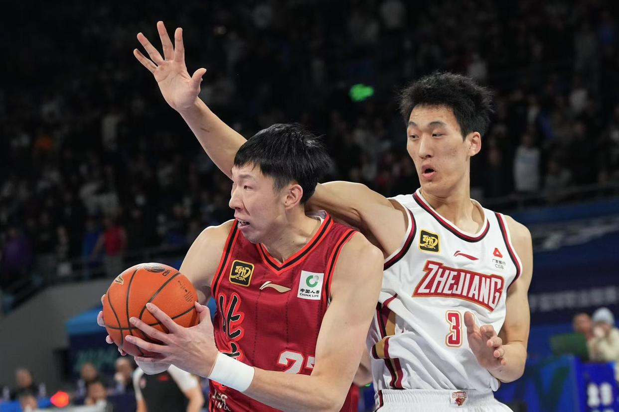 北京队碾压广州队,东契奇带队取胜 北京队碾压广州队,东契奇带队取胜