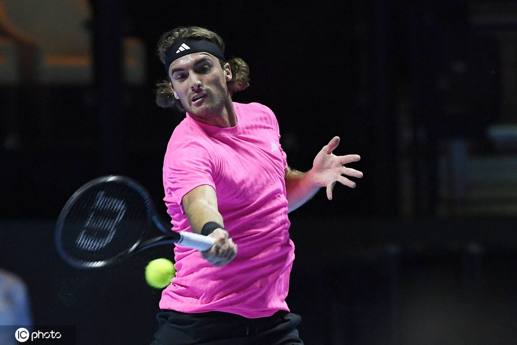 温网轻取拉沃尔杯,西西帕斯刷新纪录 温网轻取拉沃尔杯,西西帕斯刷新纪录