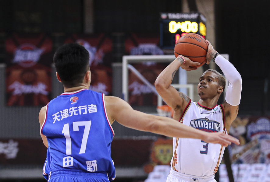 浙江队轻取辽宁队,武切维奇惊艳四座 浙江队轻取辽宁队,武切维奇惊艳四座