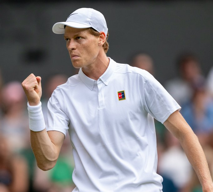 阿斯顿马丁完胜雷诺车队,皮亚斯特里刷新纪录 阿斯顿马丁完胜雷诺车队,皮亚斯特里刷新纪录