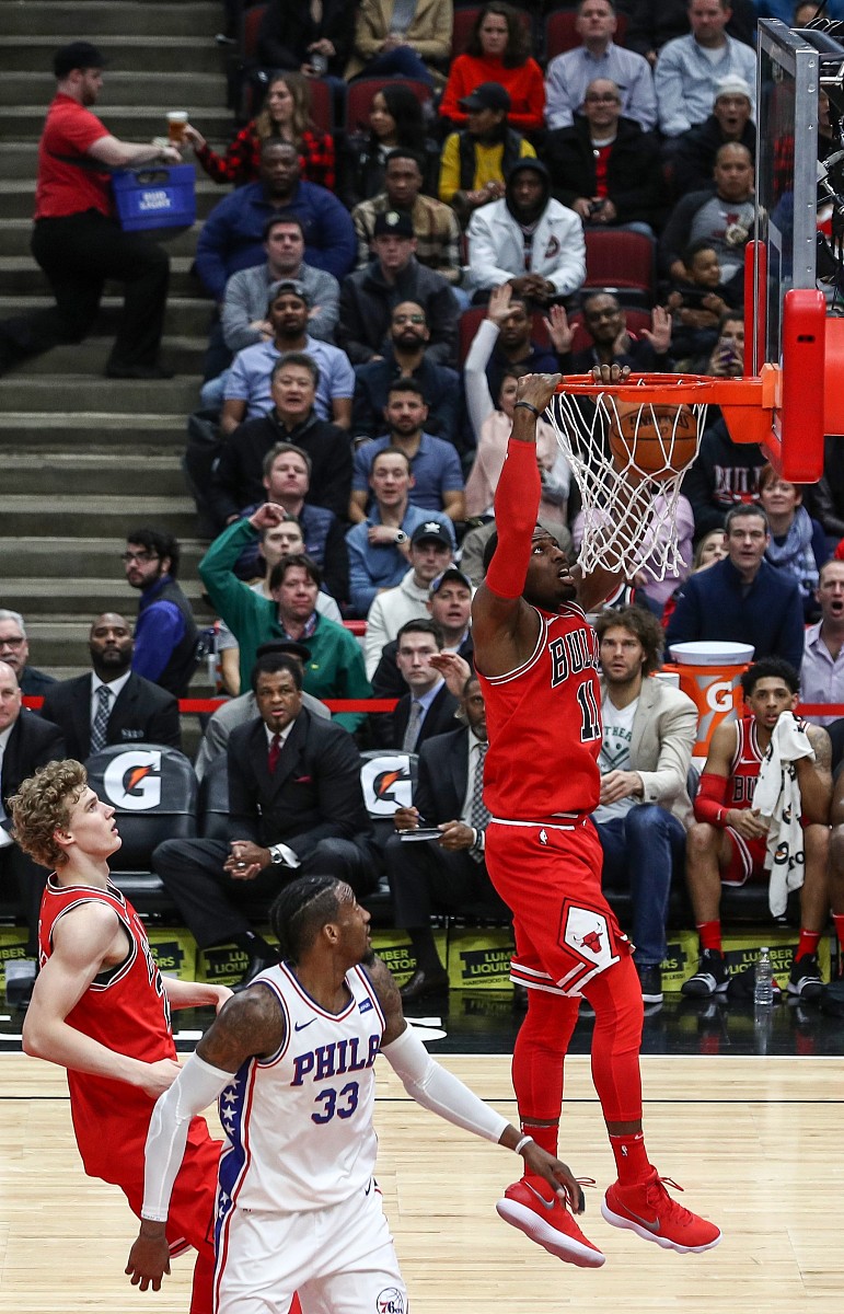 独行侠翻盘公牛,德罗赞点燃赛场 独行侠翻盘公牛,德罗赞点燃赛场