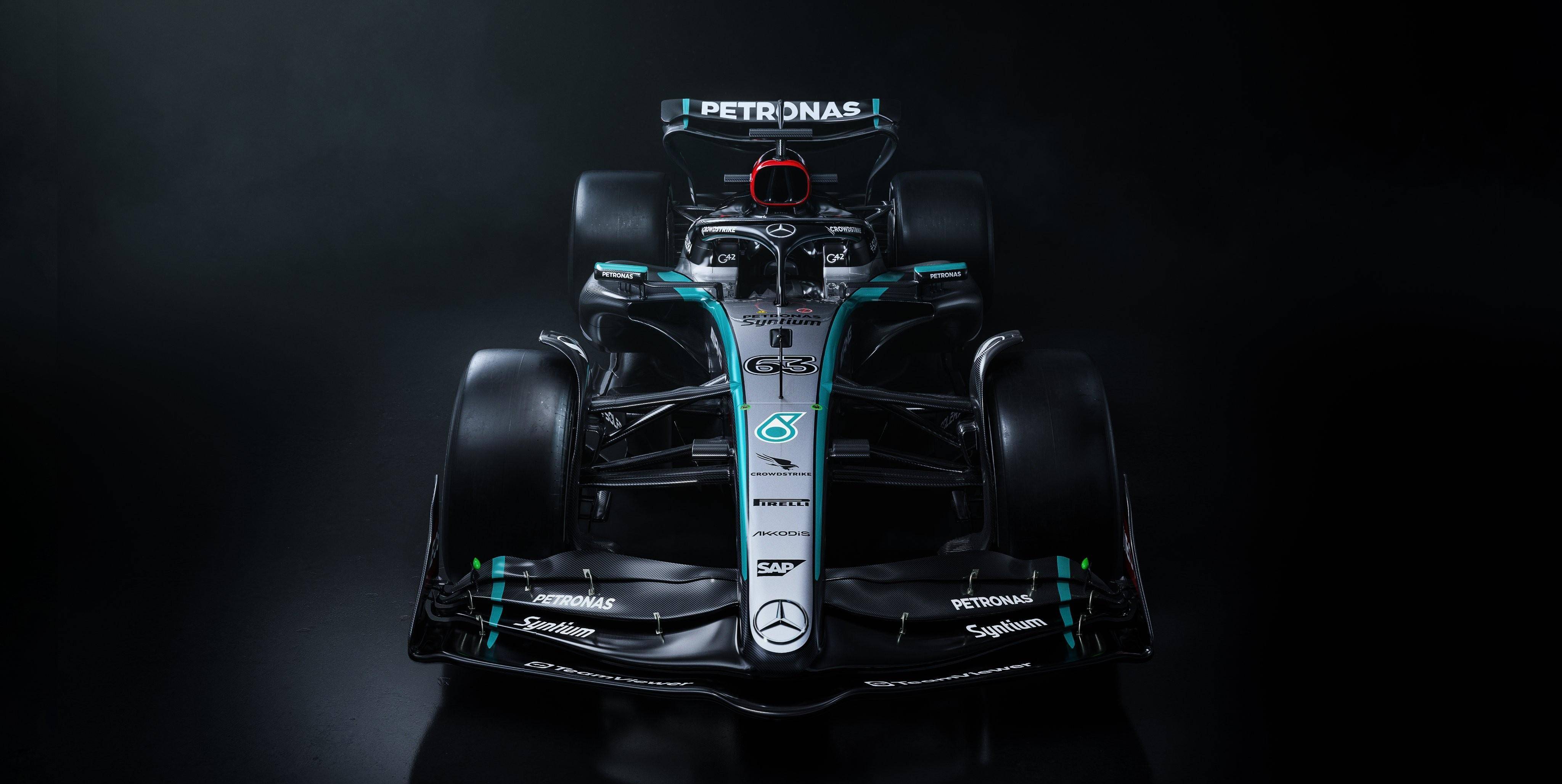 雷诺车队绝杀威廉姆斯，佩雷兹点燃赛场