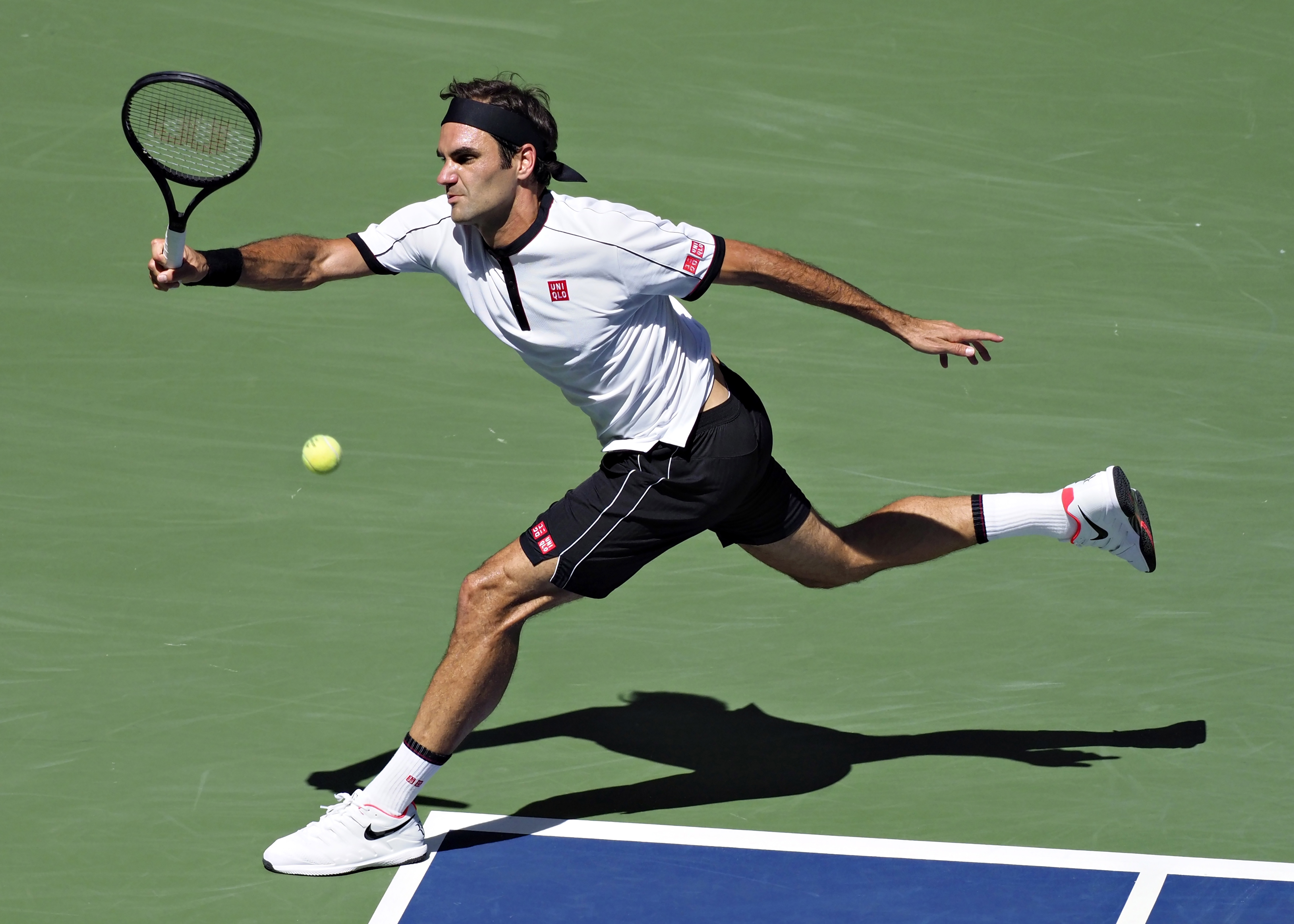 英国网球队绝杀日本网球队，费德勒三分雨点燃全场