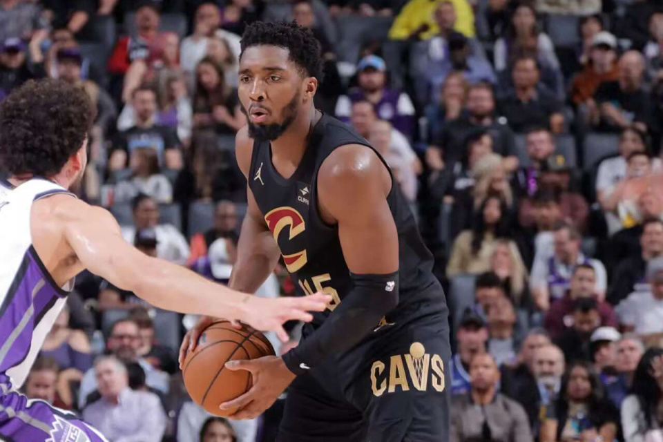 魔术翻盘爵士，福克斯状态火热