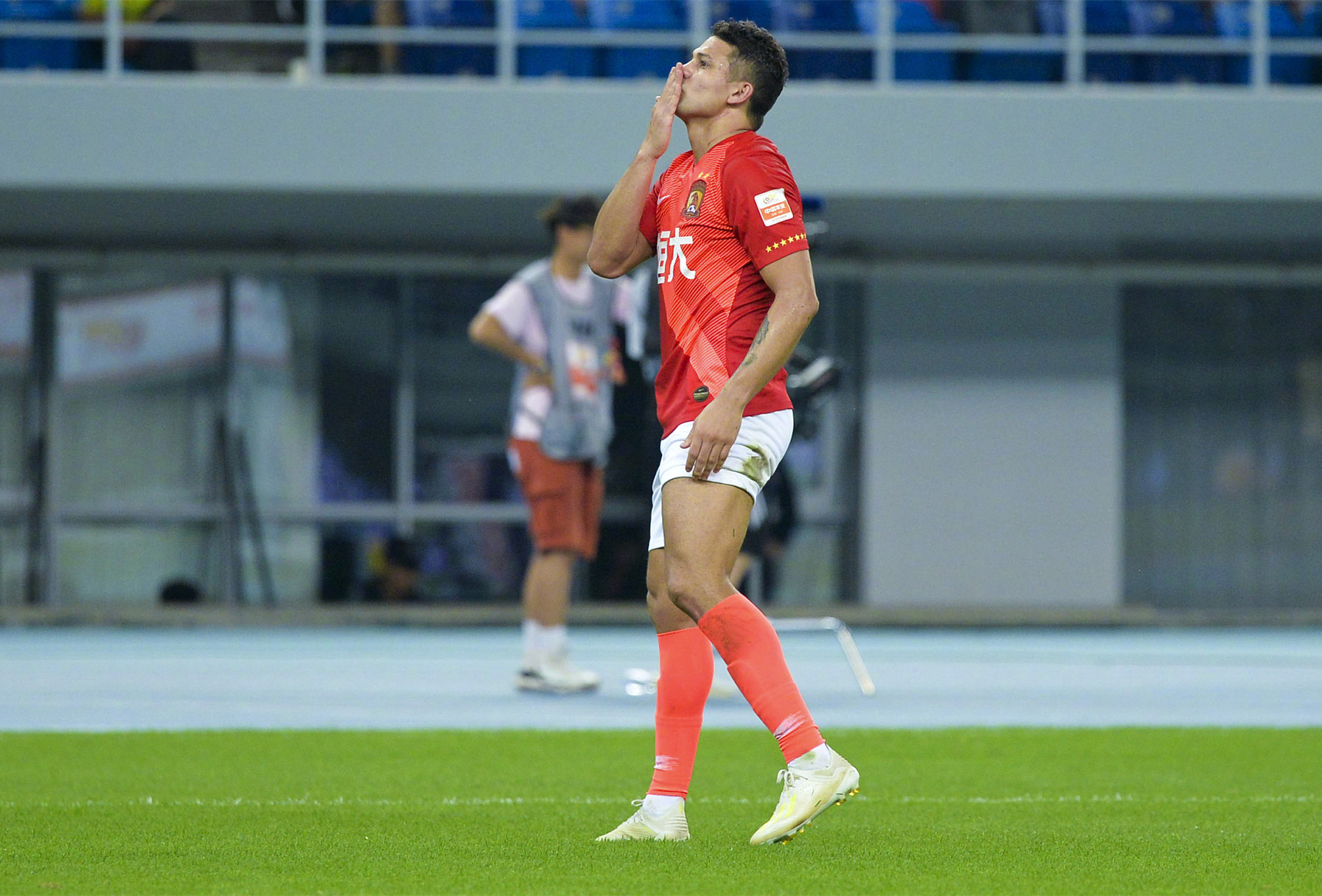 谢周三客场胜利，连胜势头迅猛