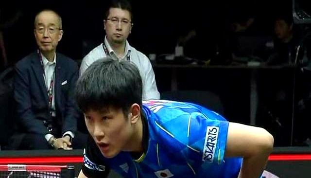 法国乒乓球队鏖战比利时乒乓球队，张本智和惊艳世界