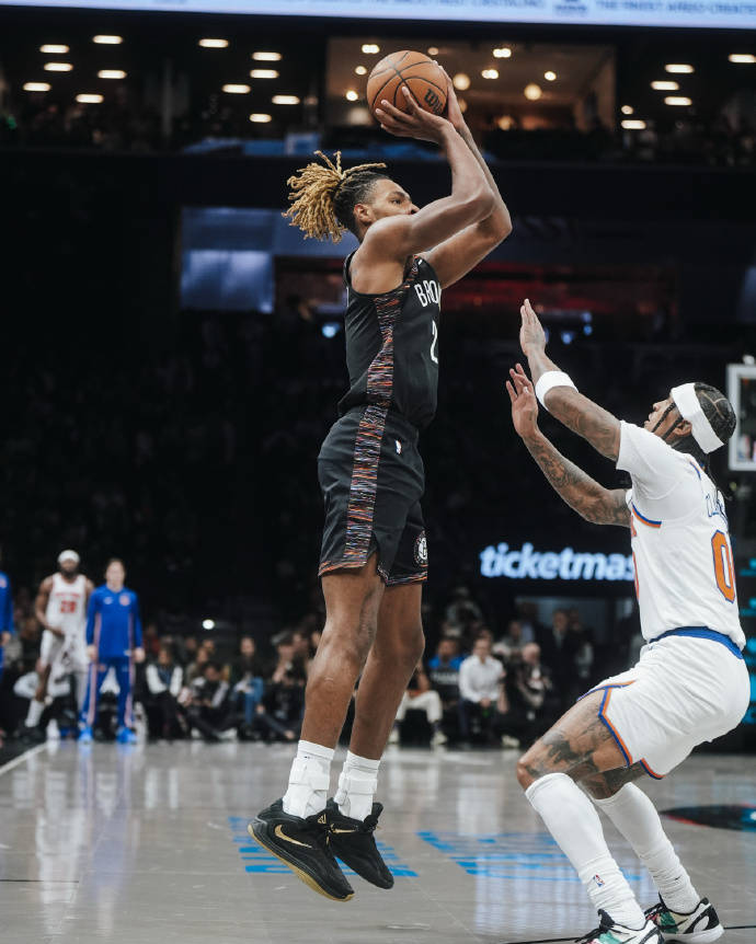 篮网逆转吉林队，布伦森点燃赛场