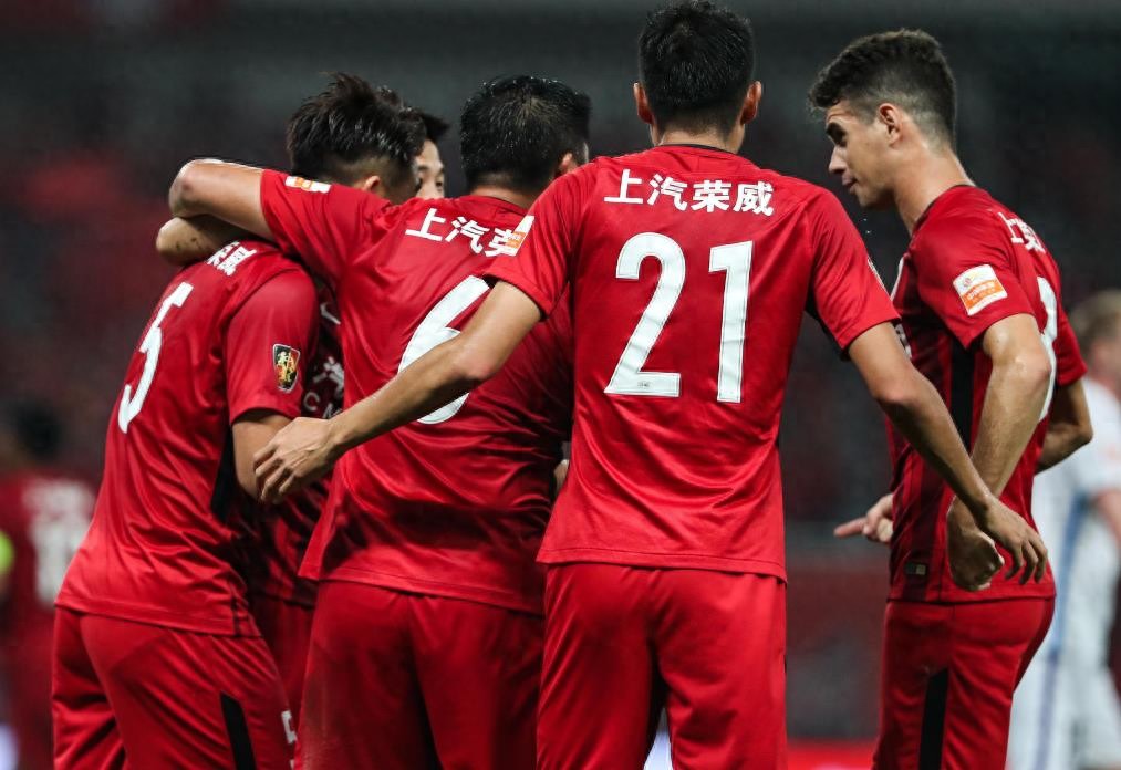 明星球员继续发光，成为球迷关注焦点