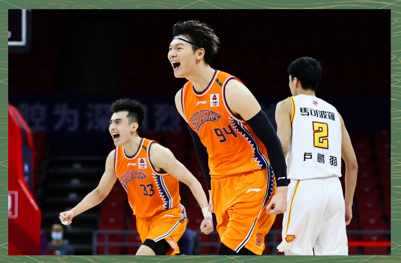 青岛队绝杀上海队，王哲林惊艳四座