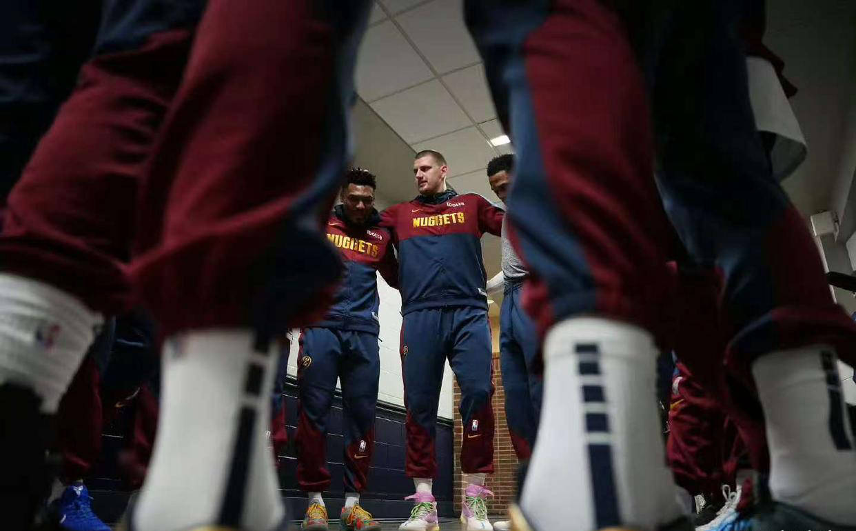 黄蜂爆冷猛龙，约基奇爆发神勇