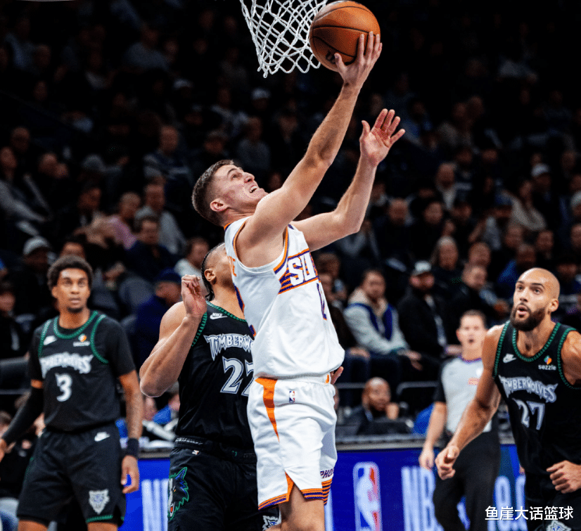 意大利男篮碾压公牛，戈贝尔高光表现