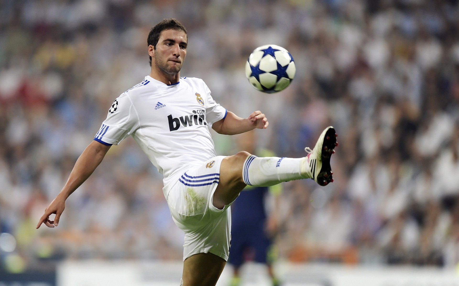 战术革命，从哥伦比亚的蓝本到西甲德比，现代足球的压制哲学