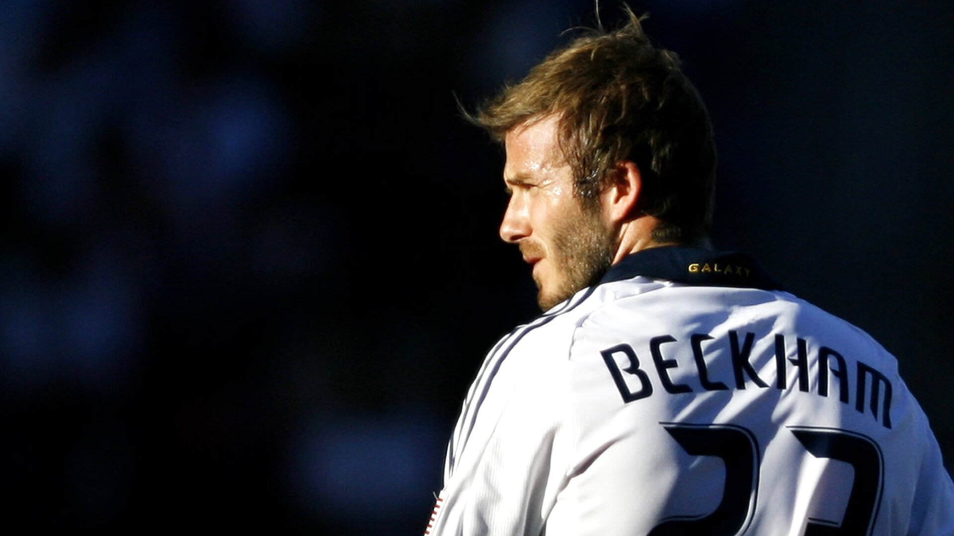 鹈鹕险胜北京队，乔治惊艳四座