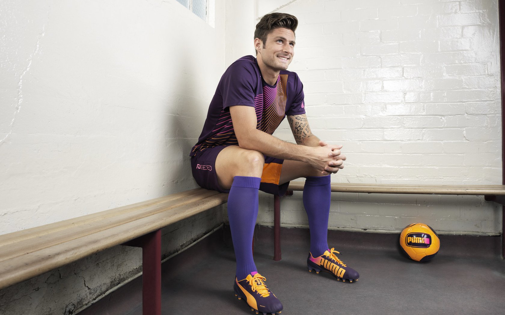 汉密尔顿的绝对统治，梅赛德斯如何从索伯阴影中翻盘登顶